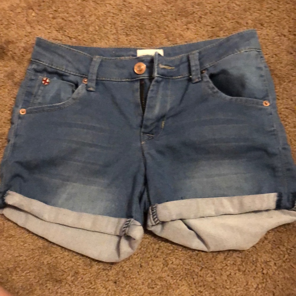 Super cute jean shorts